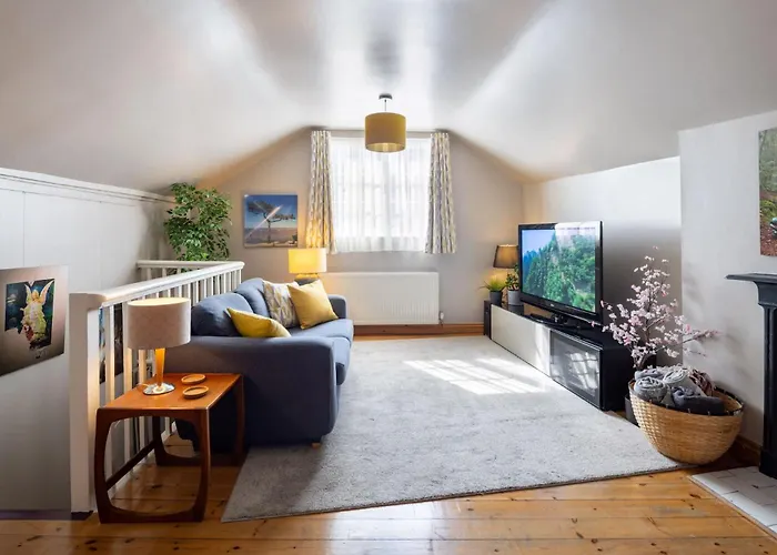 Historic Townhouse & Garden On Christmas Steps 度假居 布里斯托