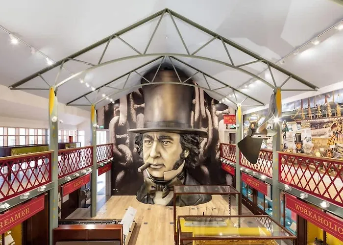 Historic Townhouse & Garden On Christmas Steps