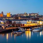 Historic Townhouse & Garden On Christmas Steps * Bristol