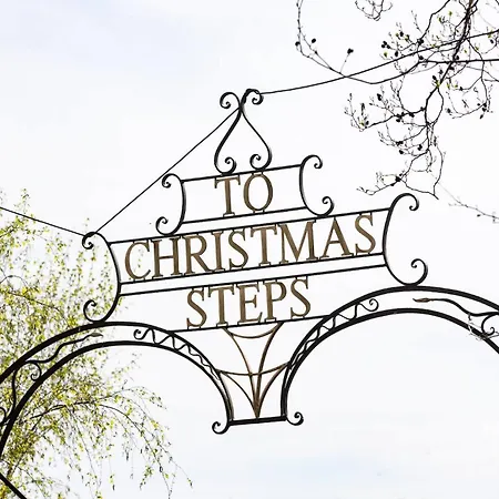 Historic Townhouse & Garden On Christmas Steps