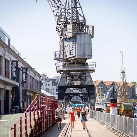 Historic Townhouse & Garden On Christmas Steps * Bristol
