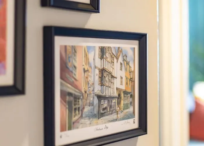 Semesterbostad Historic Townhouse & Garden On Christmas Steps