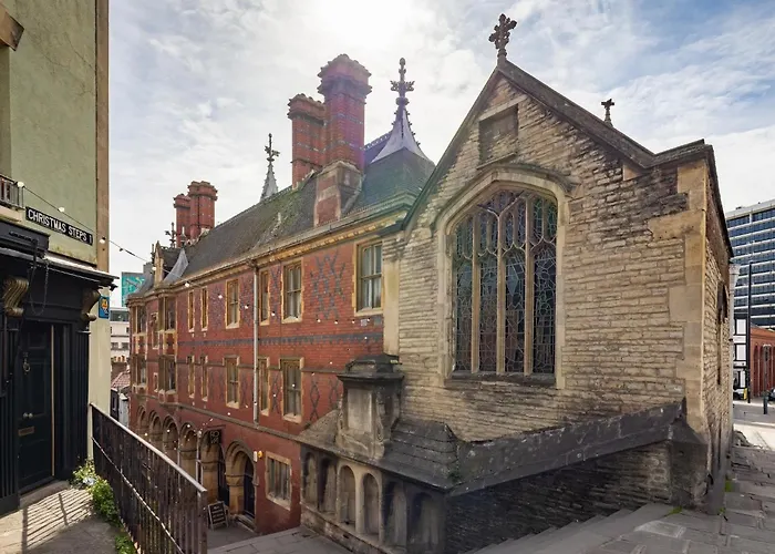 Historic Townhouse & Garden On Christmas Steps *