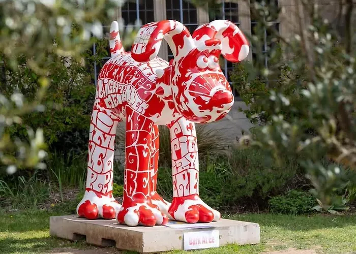 Historic Townhouse & Garden On Christmas Steps Bristol