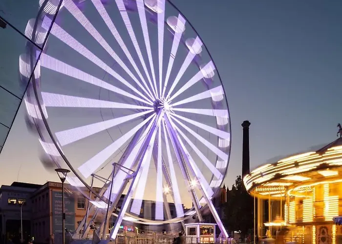 Semesterbostad Historic Townhouse & Garden On Christmas Steps Bristol